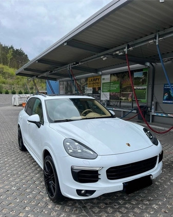 Porsche Cayenne cena 229000 przebieg: 175000, rok produkcji 2017 z Gdańsk małe 781
